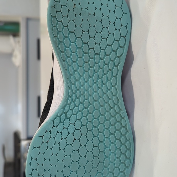 New Balance Roav V1 Women's 7.5 Wide - Picture 4 of 6